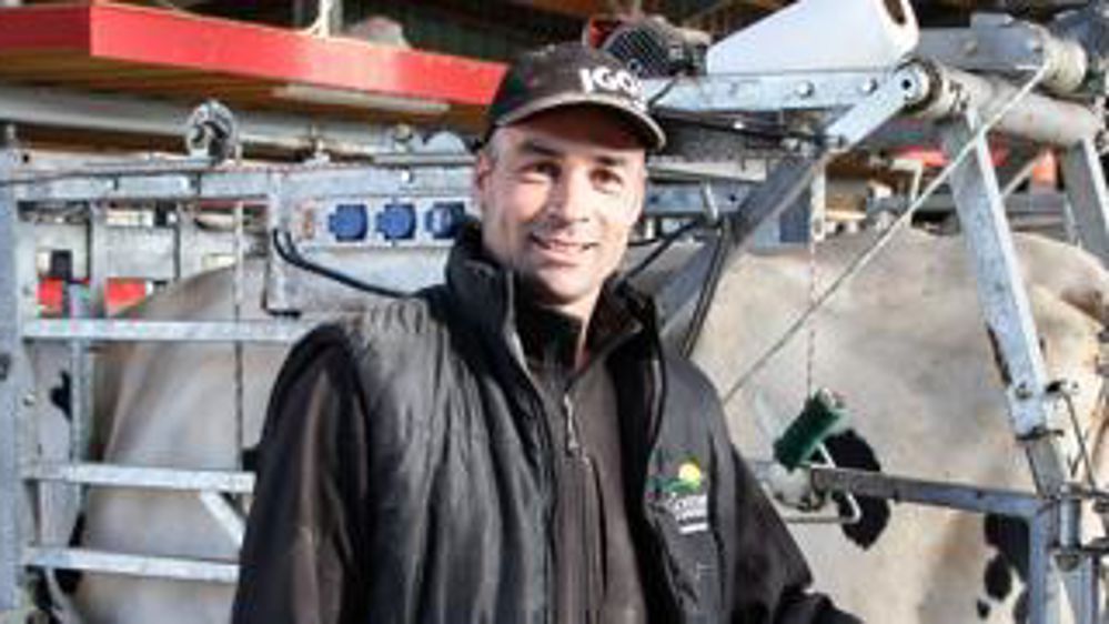 Sécurité. Anthony Bradane estime qu’il peut travailler confortablement et en sécurité grâce à une cage adaptée à ses besoins.